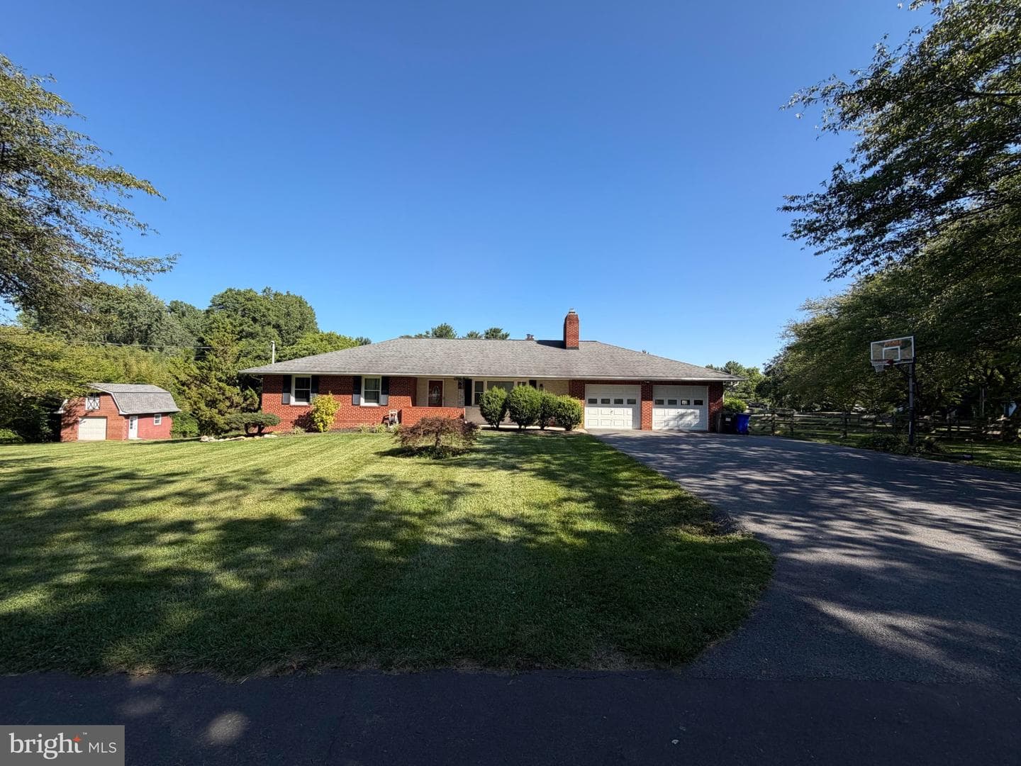 2901 Francis Drive photo 1