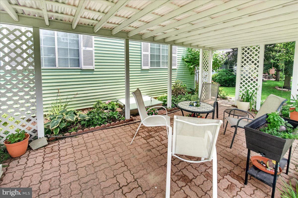 7057 Catalpa Road photo 32