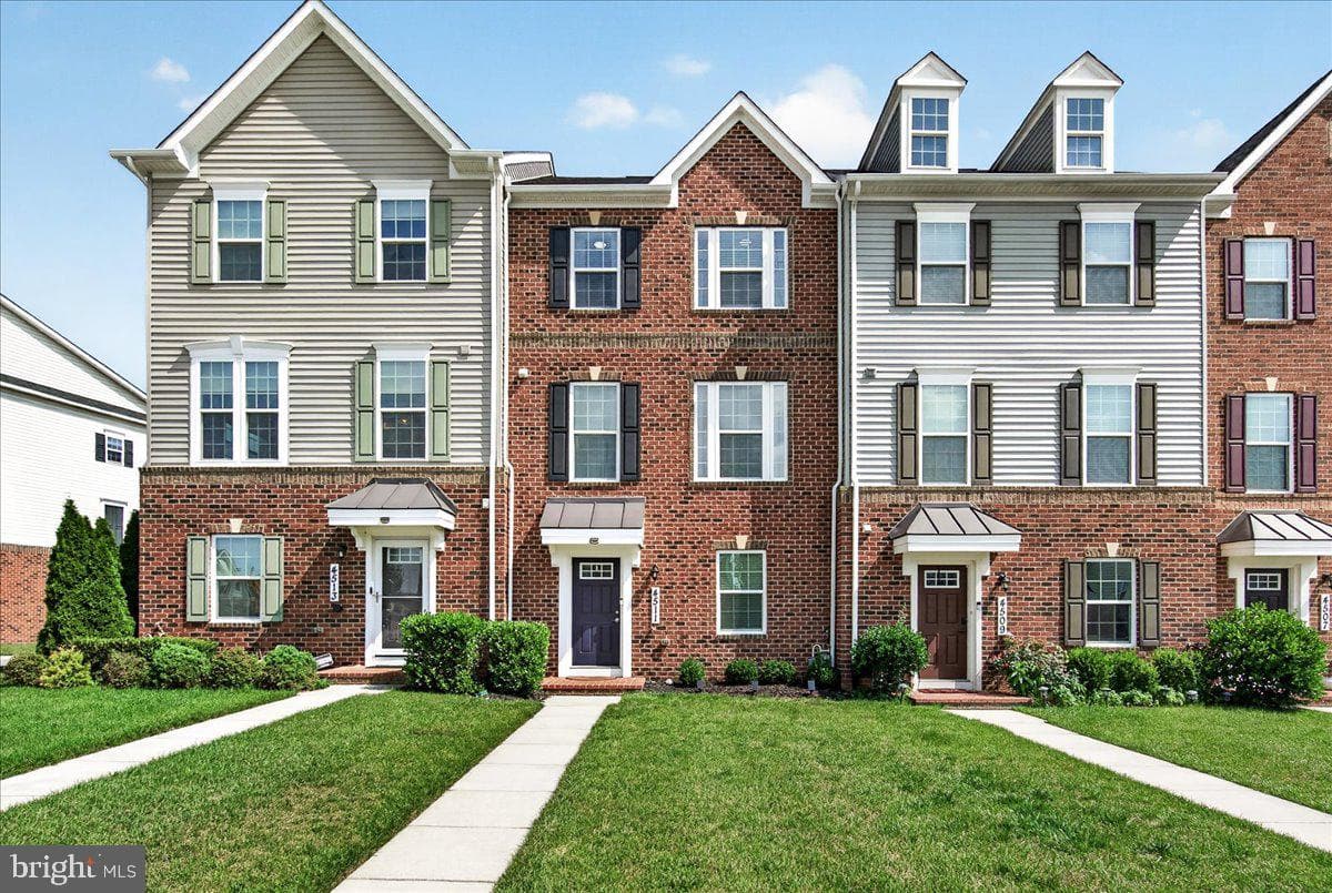 4511 Landsdale Parkway photo 2