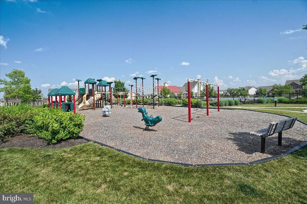 4511 Landsdale Parkway photo 42