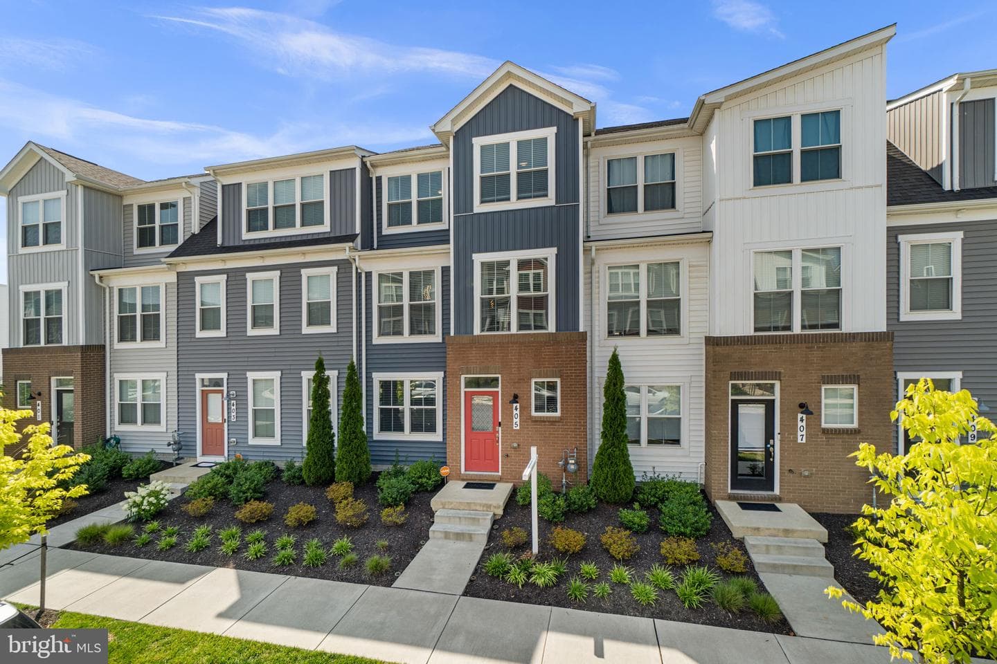 405 Gillespie Drive photo 3