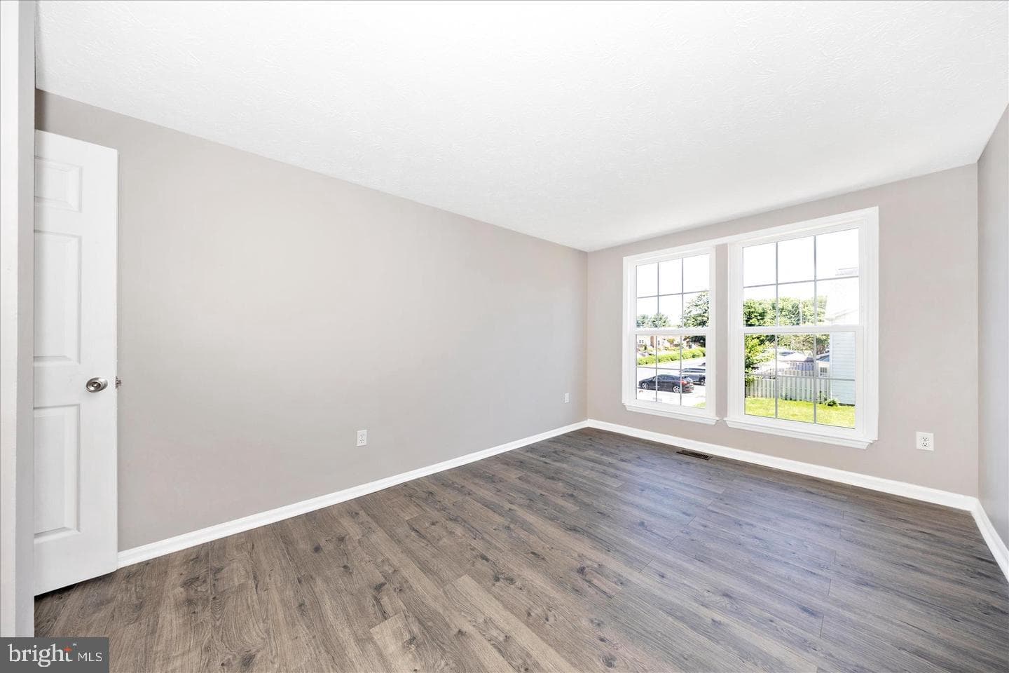 572 Hollyberry Way photo 27