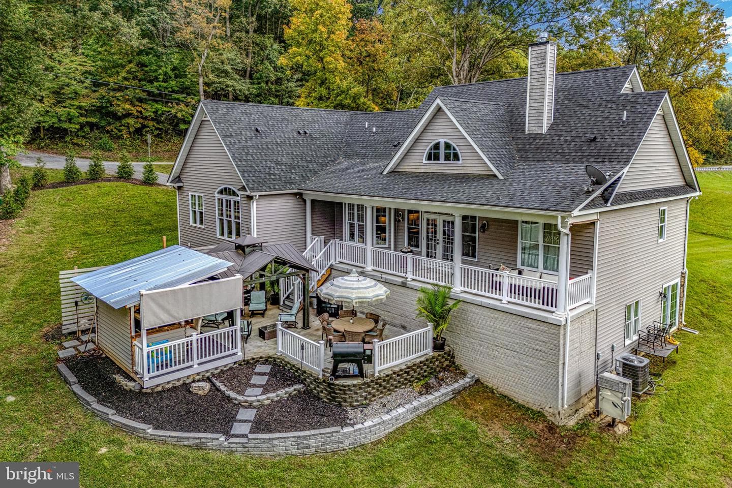 8700 Green Valley Road photo 3
