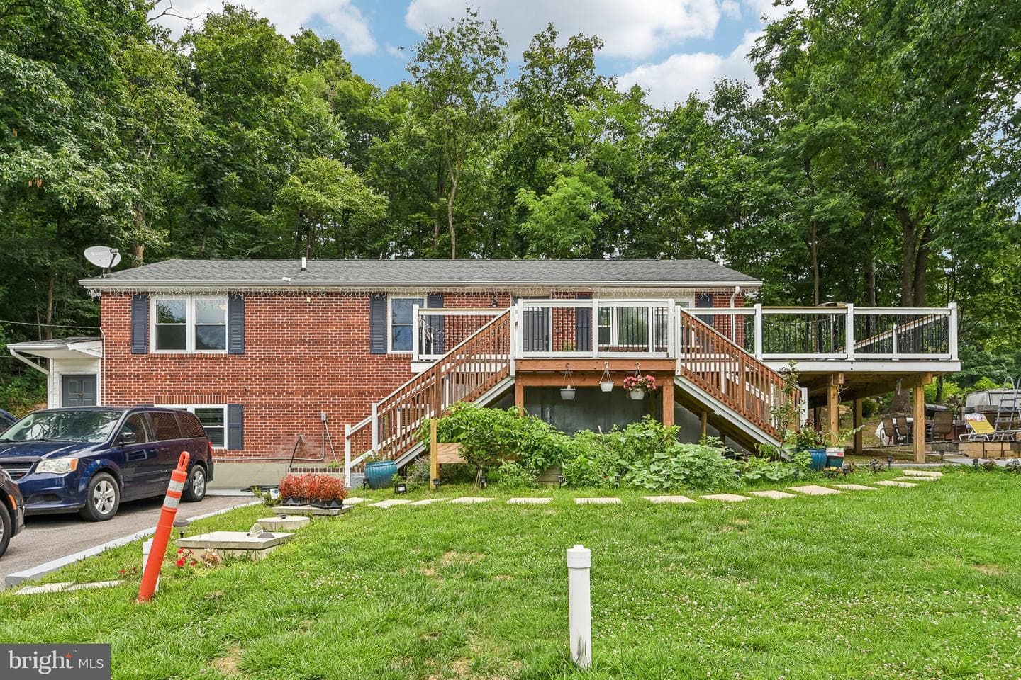 13903 Wolfsville Road photo 2