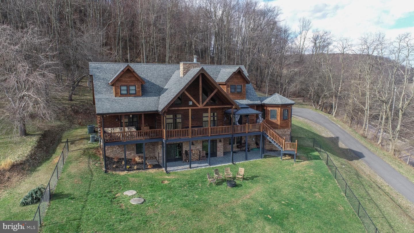 3889 Friendsville Road photo 2