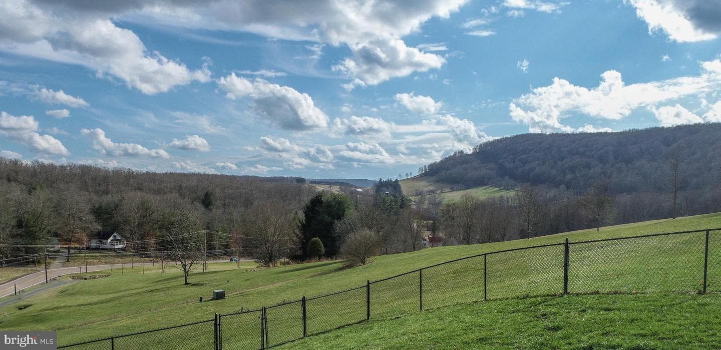 3889 Friendsville Road photo 9