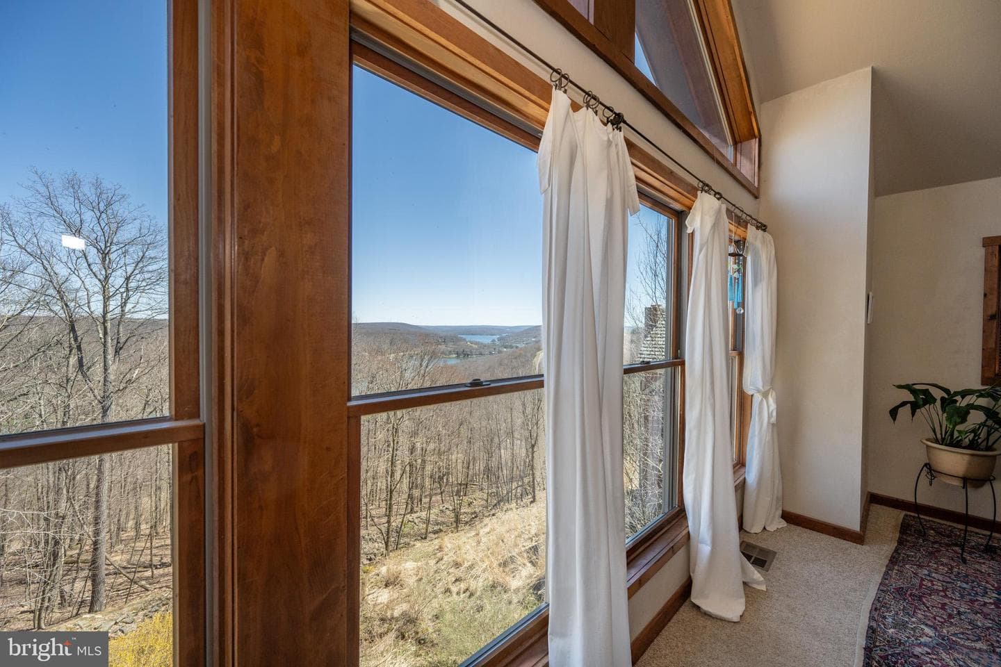 188 Highline Drive photo 45