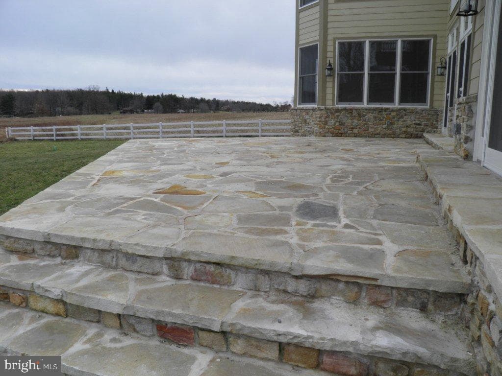 14 Stilwater Drive photo 5