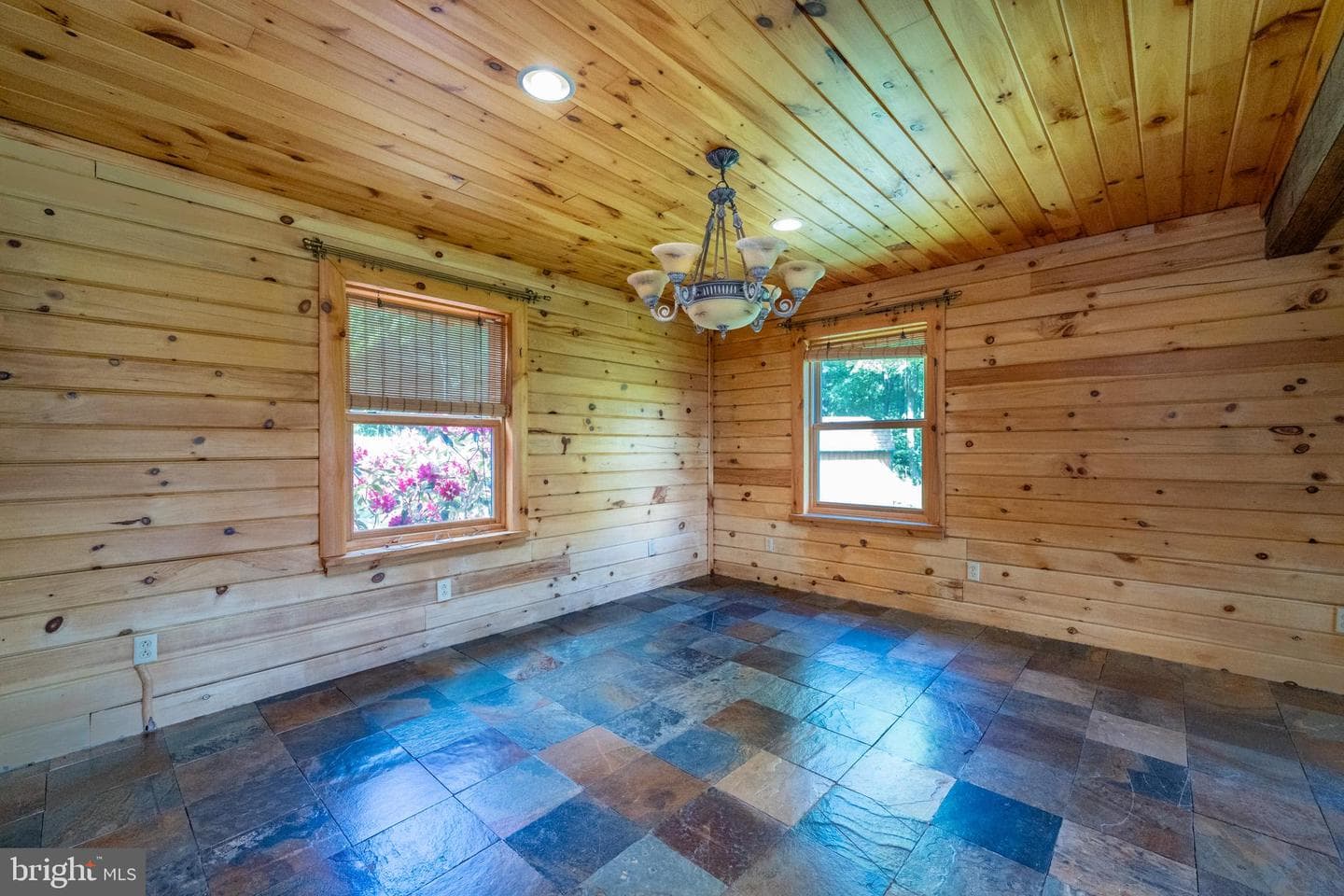 187 High Crest Drive photo 3