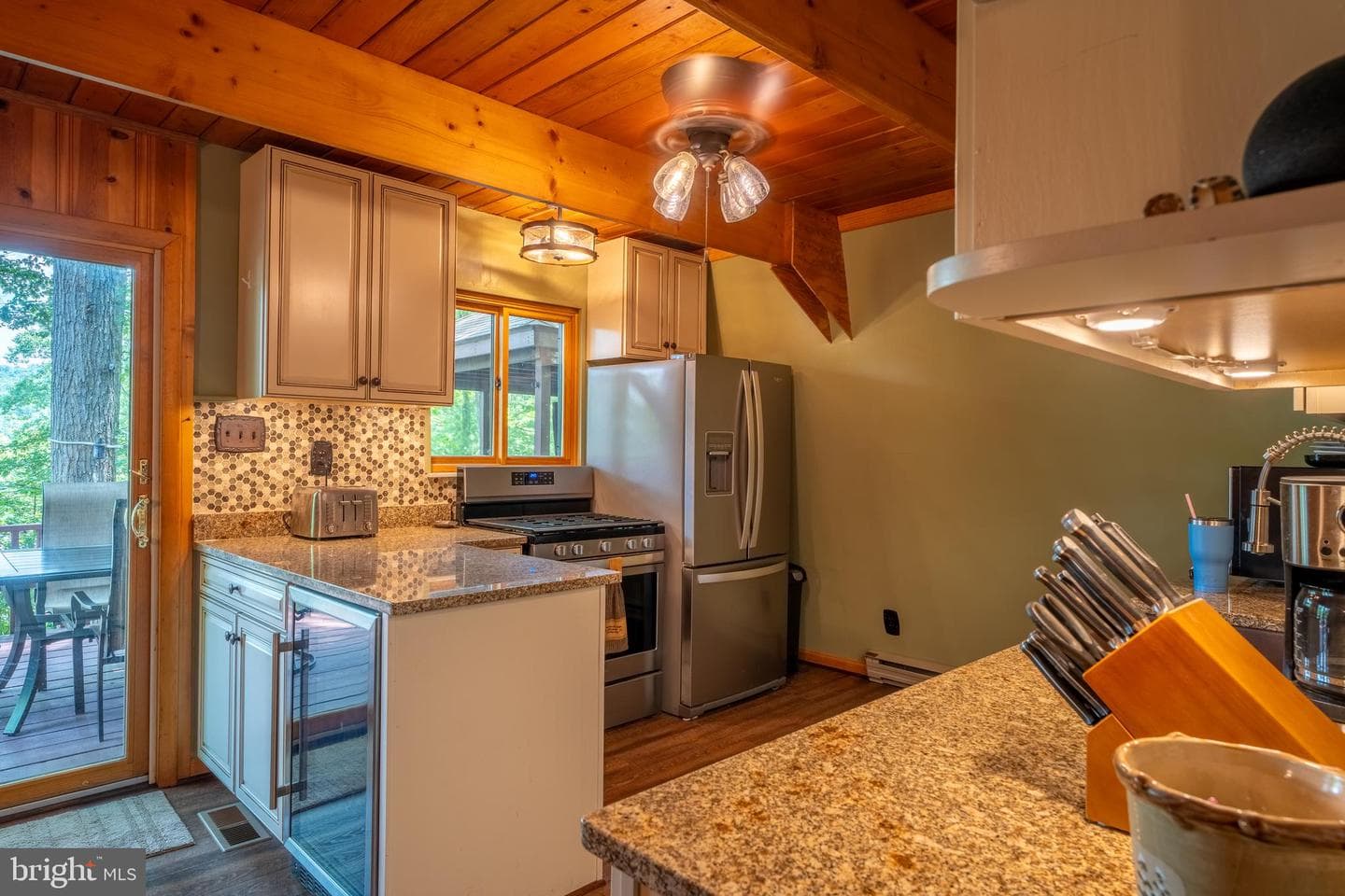 106 Oak Way Road photo 13