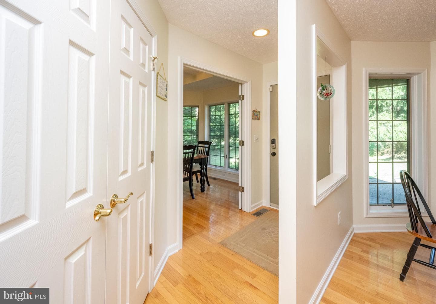 1489 Mountainview Drive photo 2