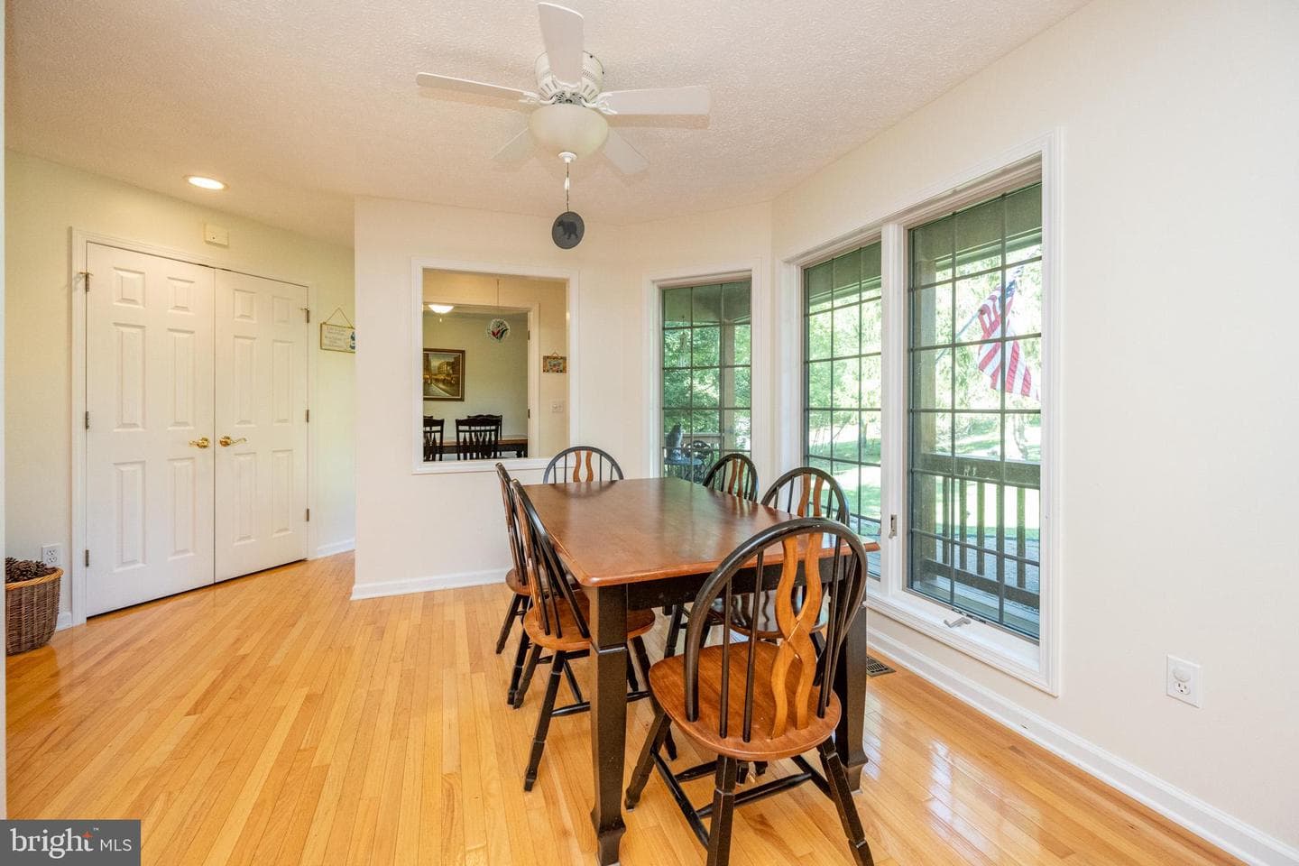1489 Mountainview Drive photo 4