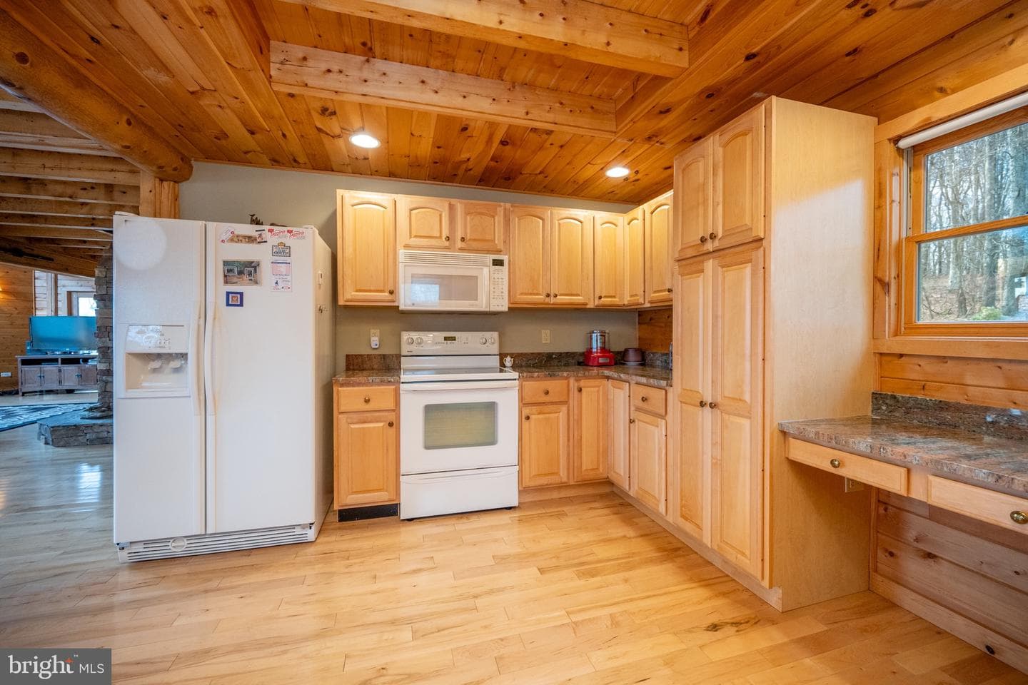 439 Paradise Heights photo 12