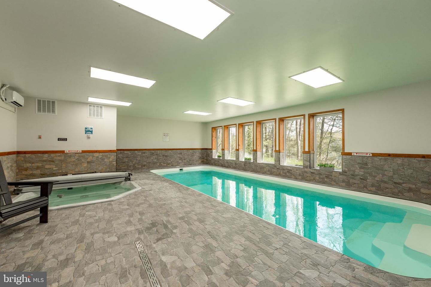 2463 Mayhew Inn Road photo 4