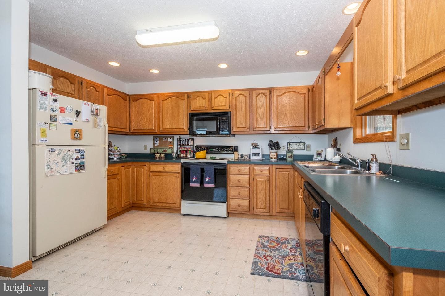 360 Glen Meadow Road photo 5