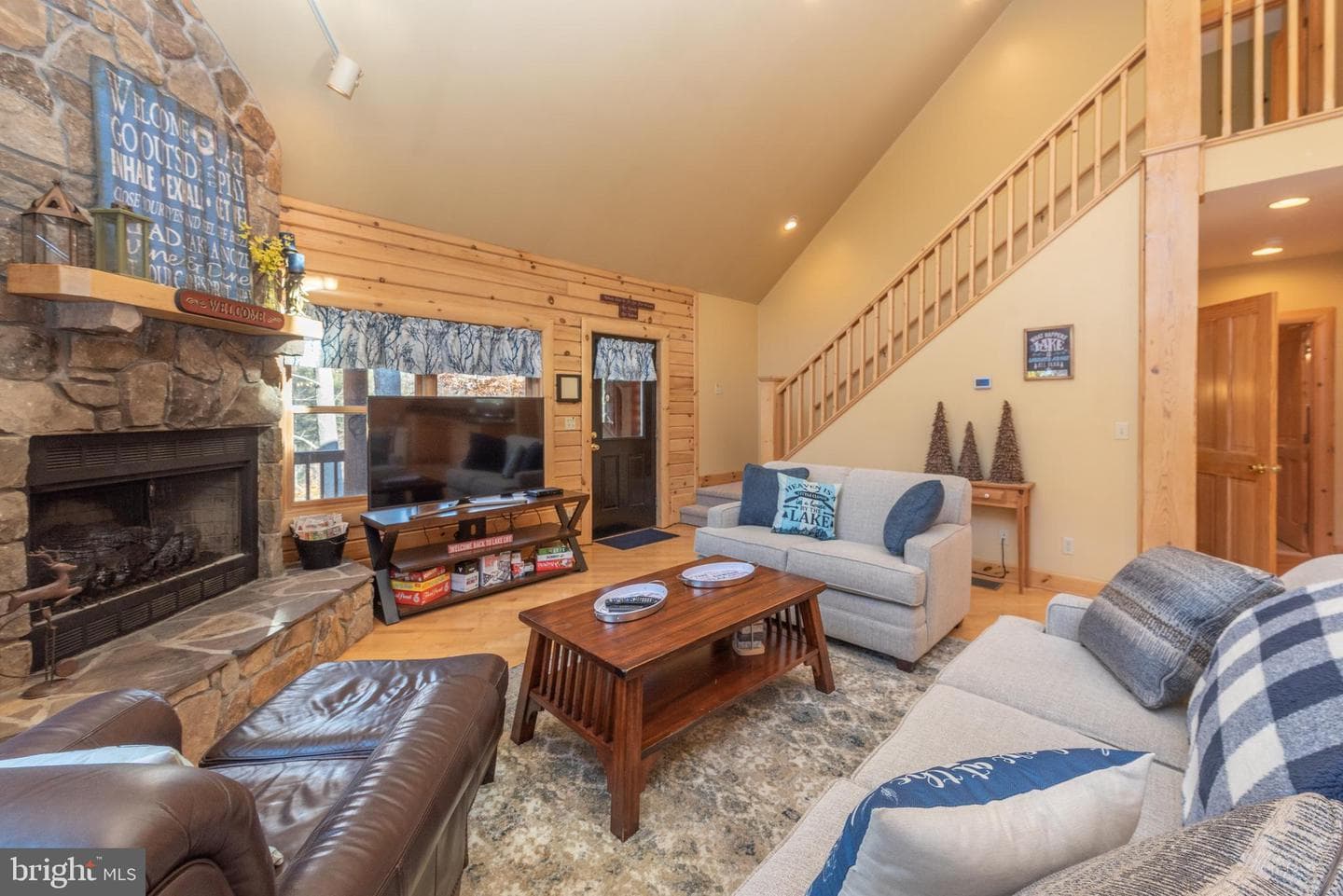 155 Basswood Way photo 18