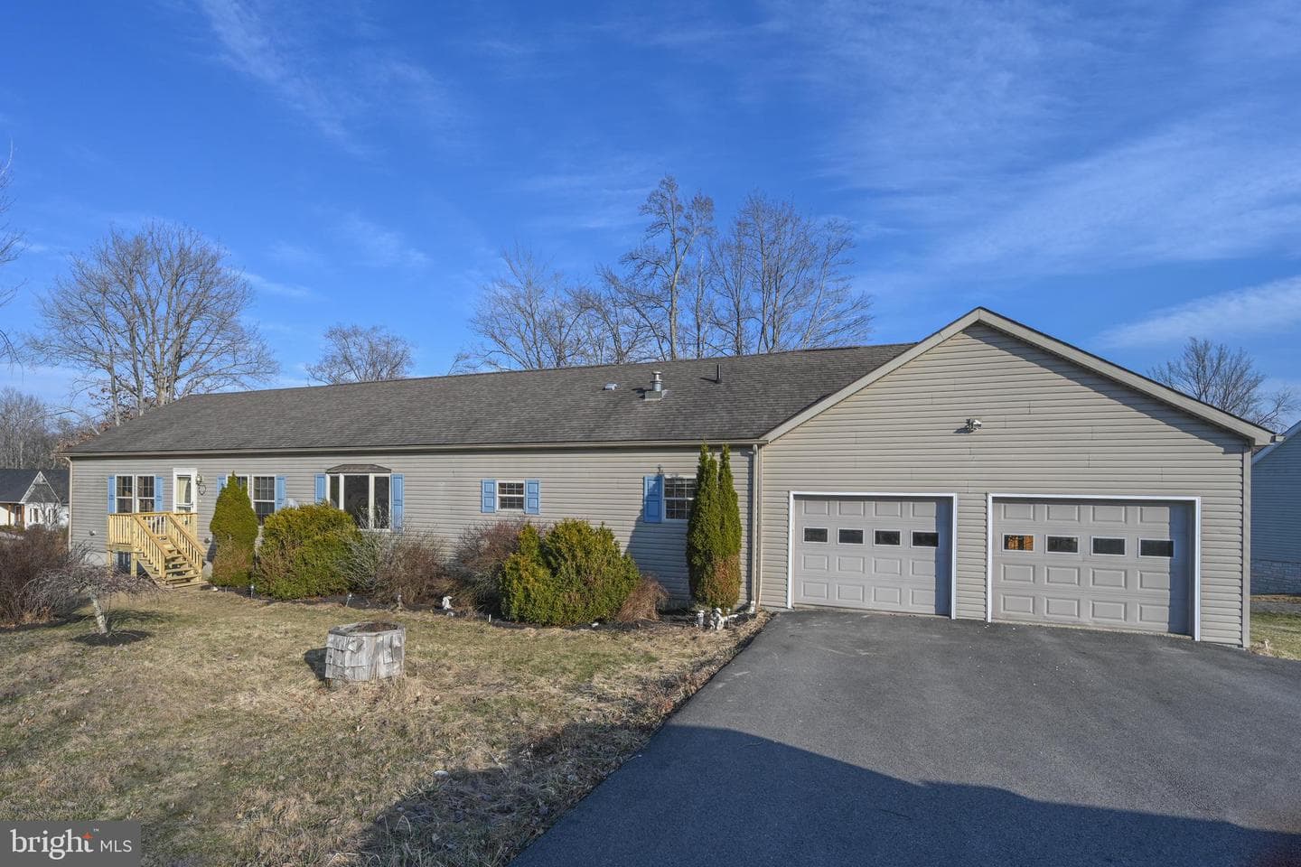 707 Sunshine Drive photo 2