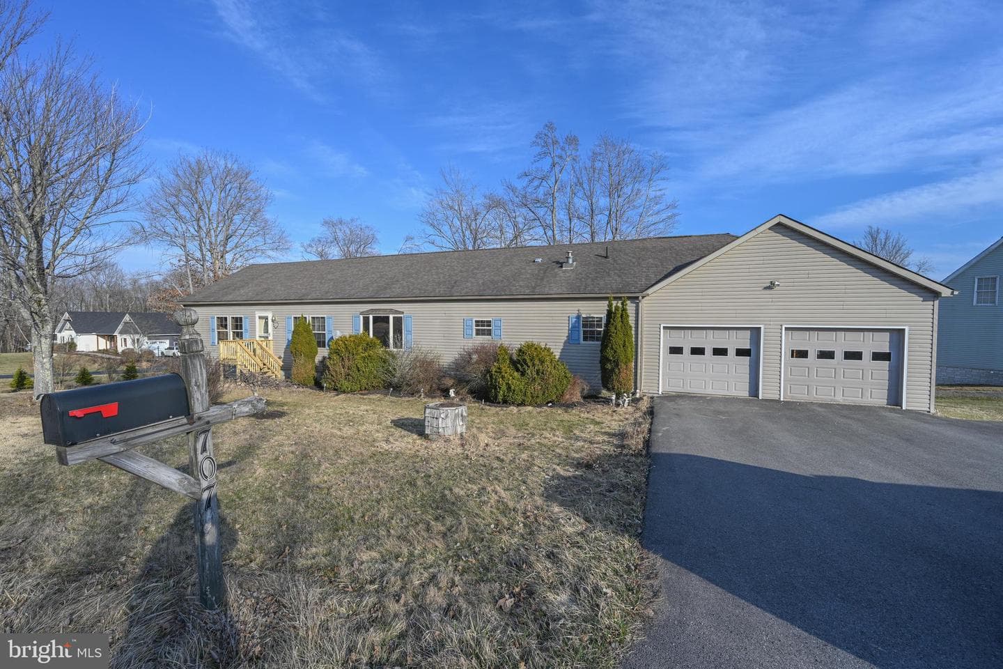 707 Sunshine Drive photo 3