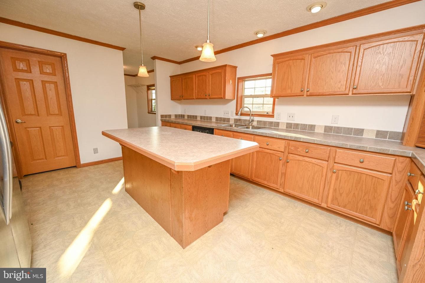 707 Sunshine Drive photo 40