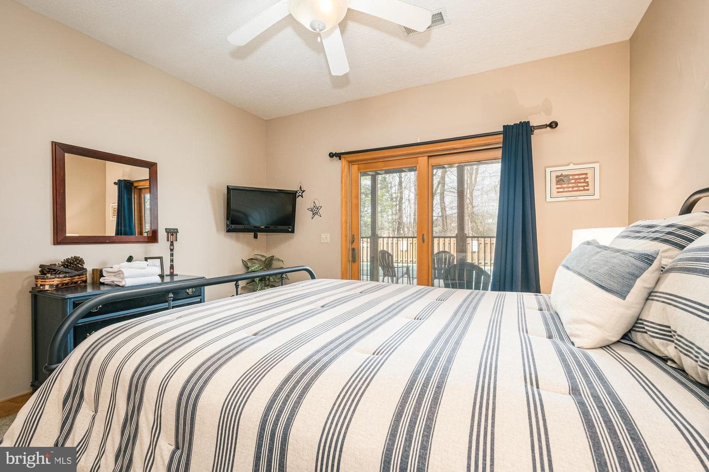 244 Moonrise Drive photo 32