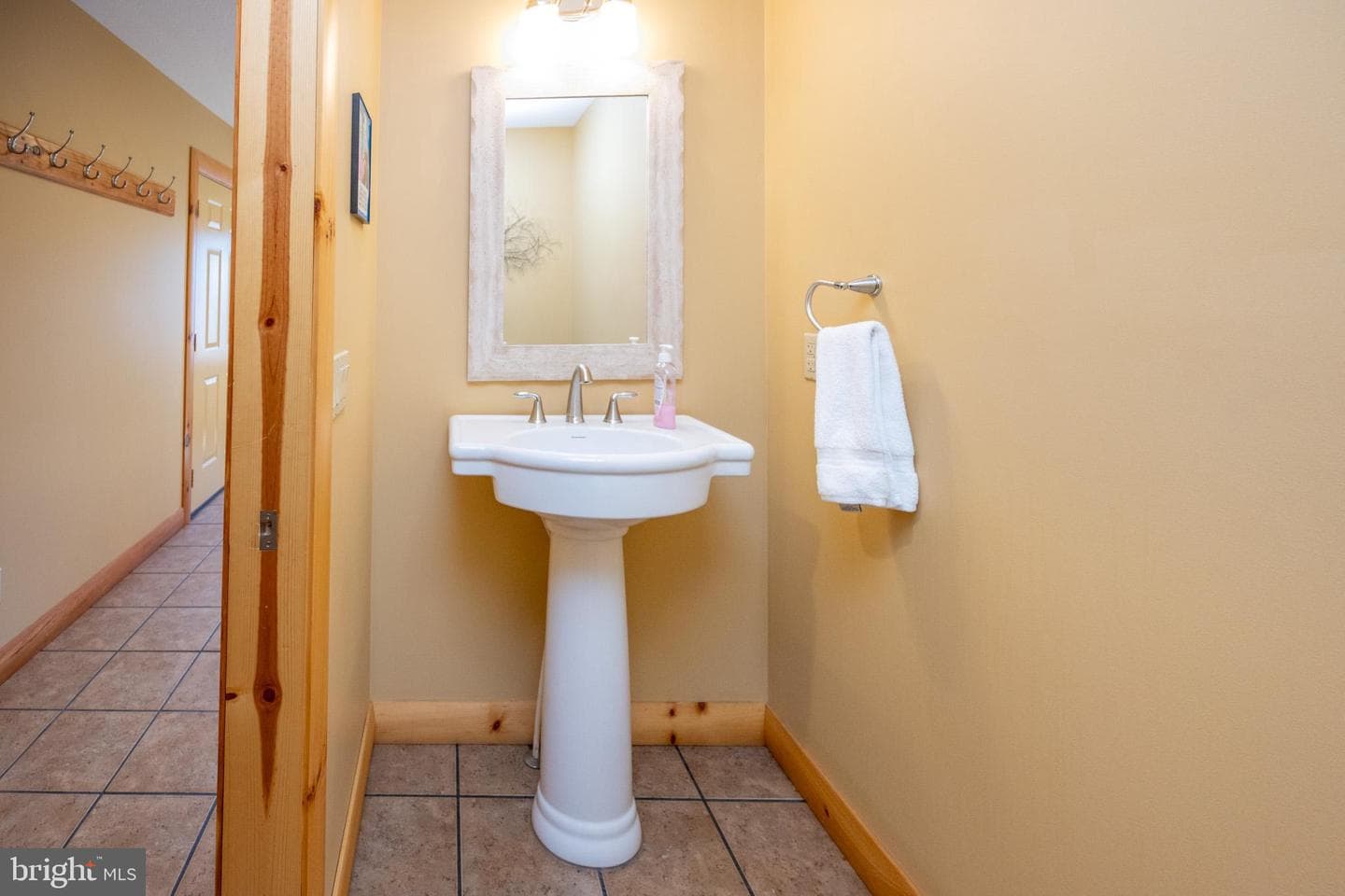 102 Mountainview Court photo 13