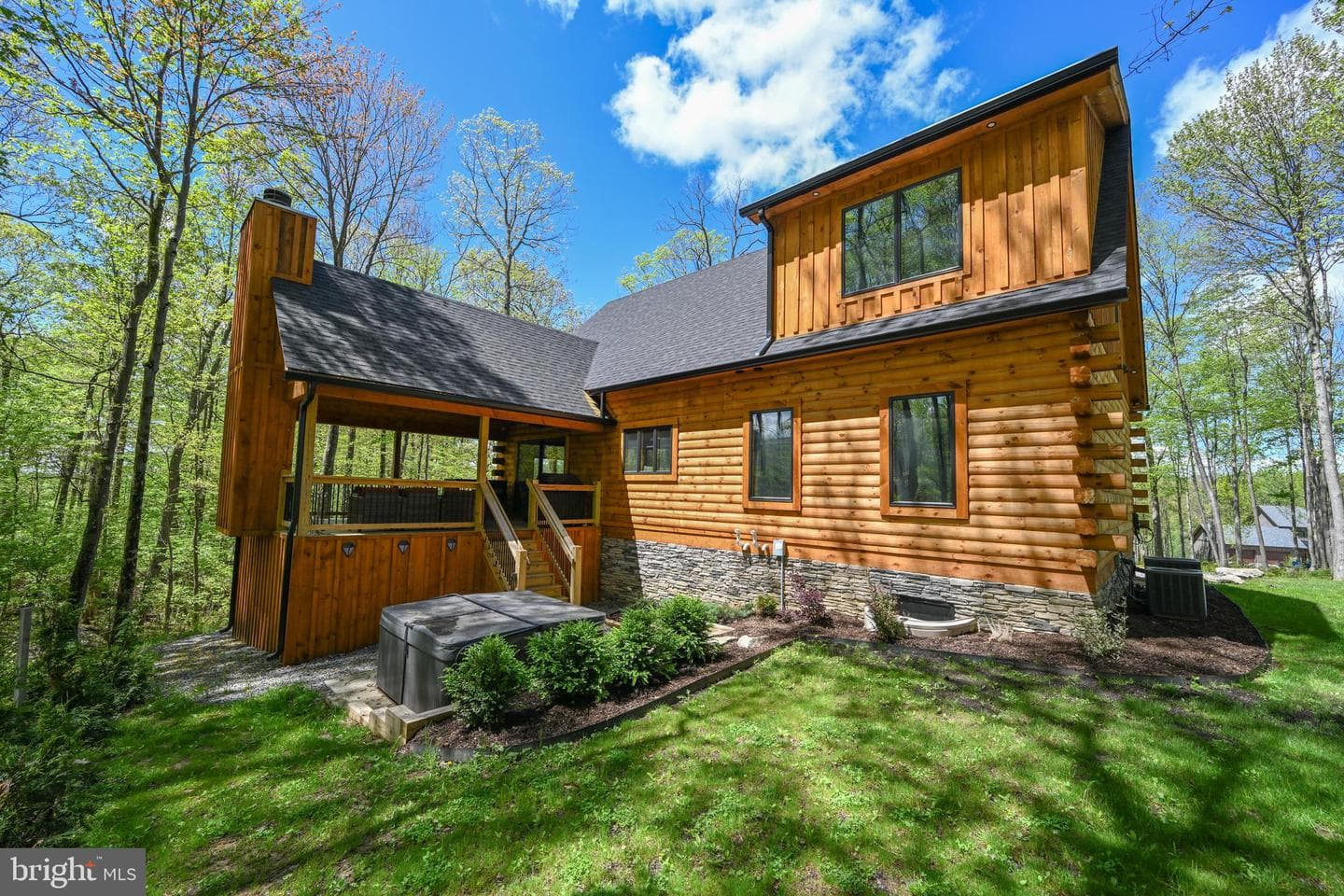 1067 N Camp Road photo 2