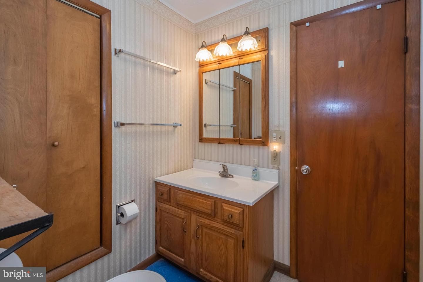 315 Coolidge Avenue photo 30