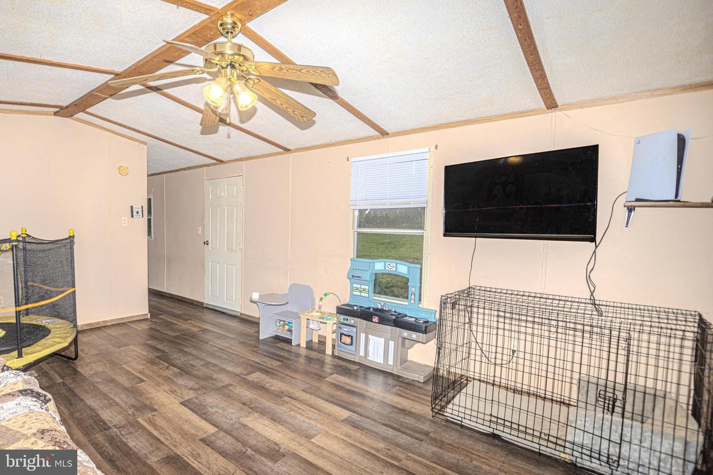 490 Meyersdale Road photo 11