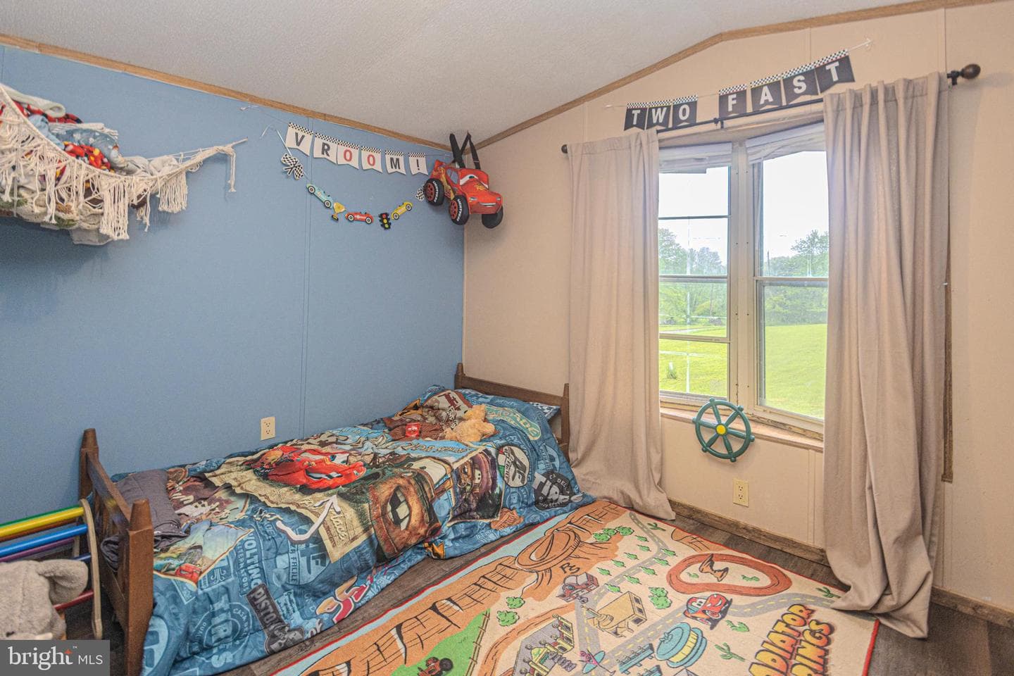 490 Meyersdale Road photo 14