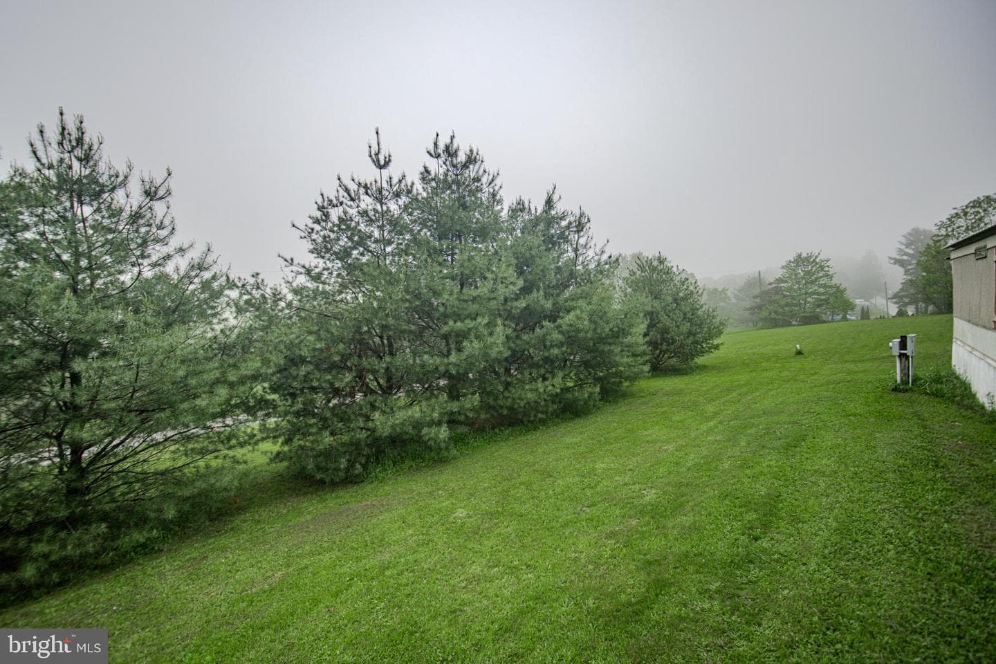 490 Meyersdale Road photo 38