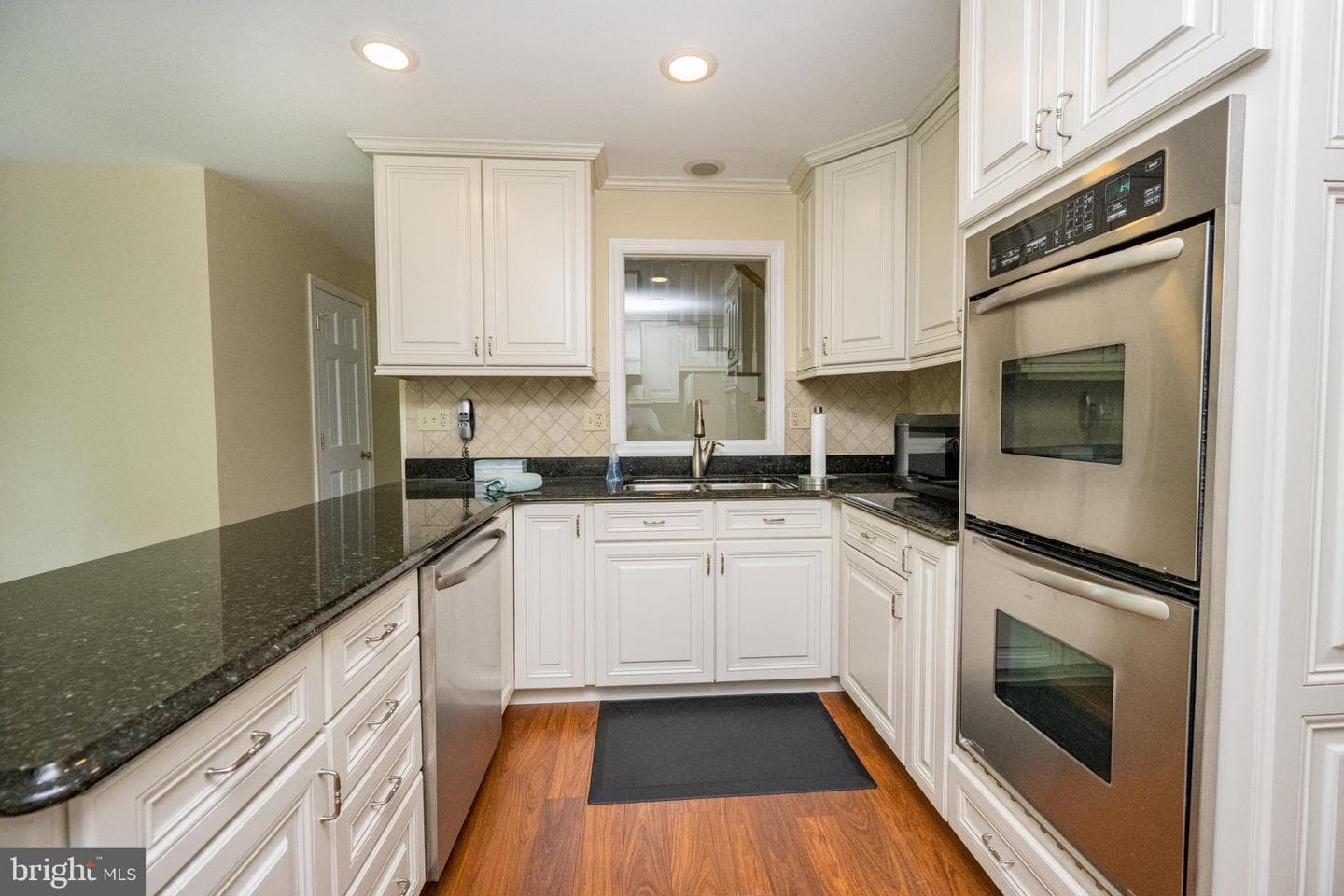 101 Sunset Drive photo 14