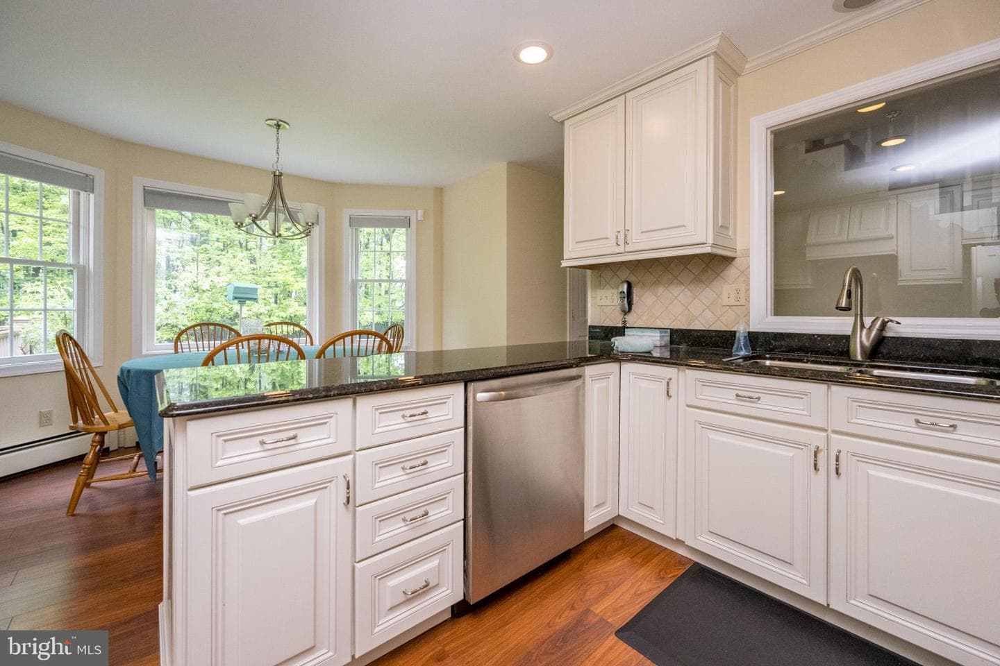 101 Sunset Drive photo 17