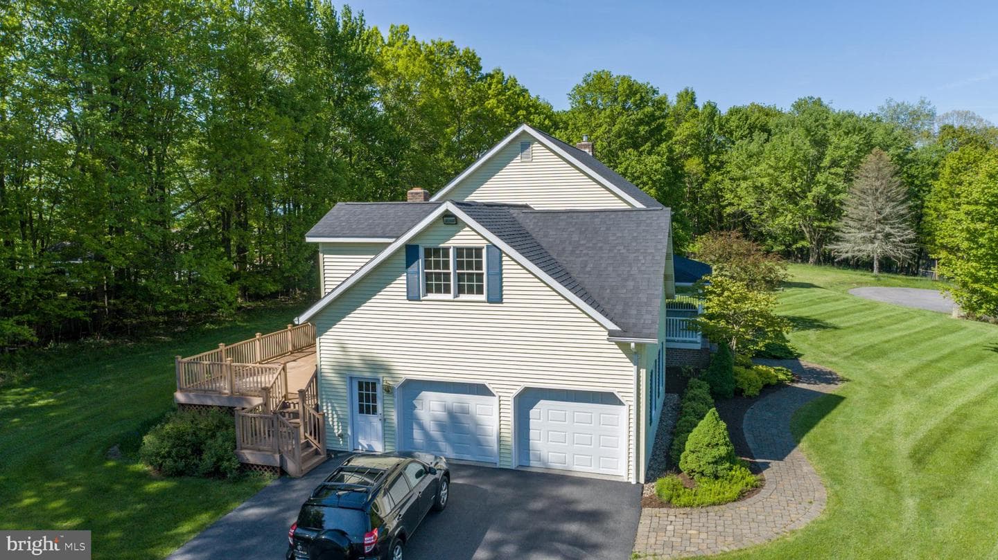 101 Sunset Drive photo 5