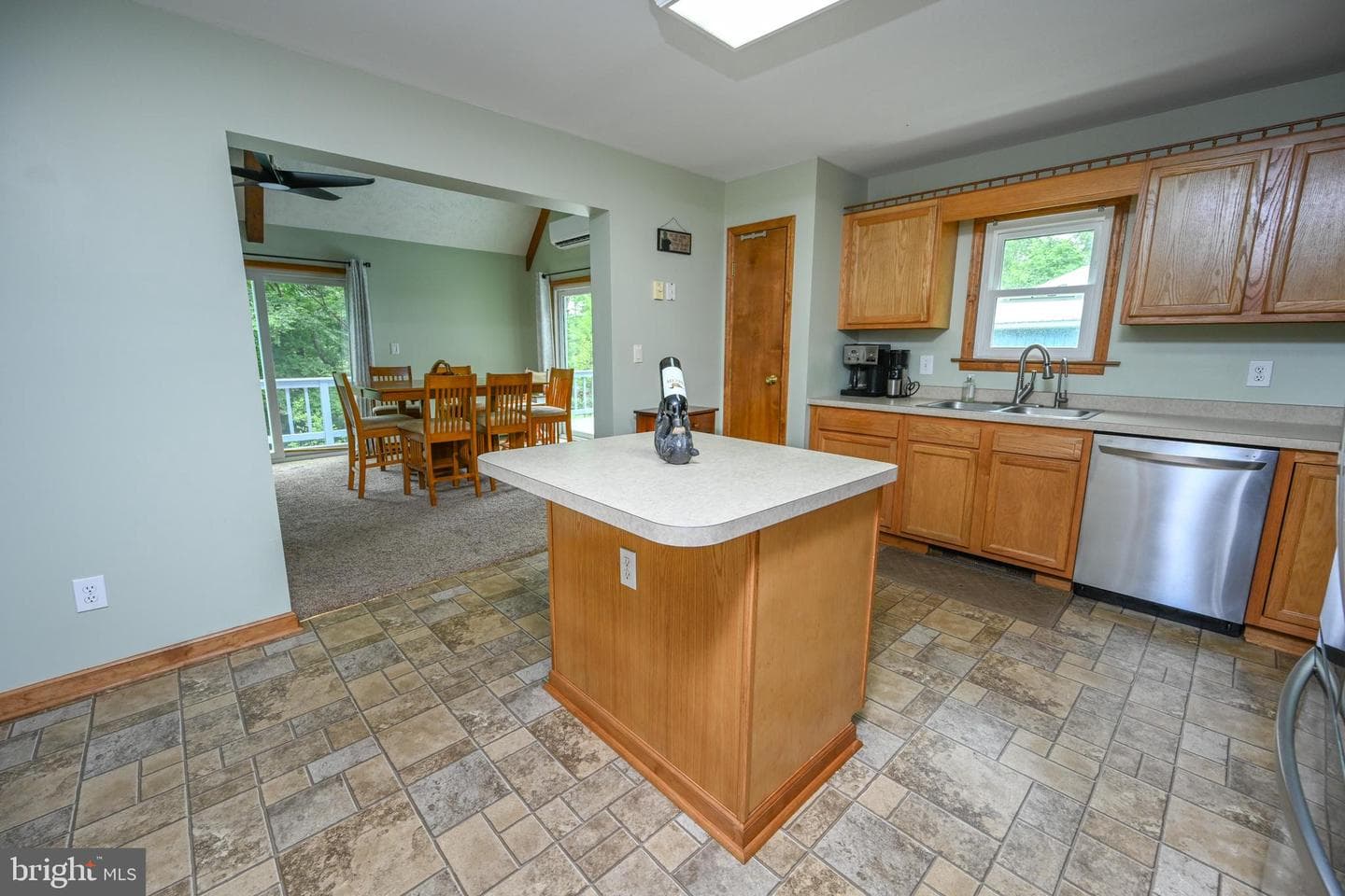 590 Bearfoot photo 11