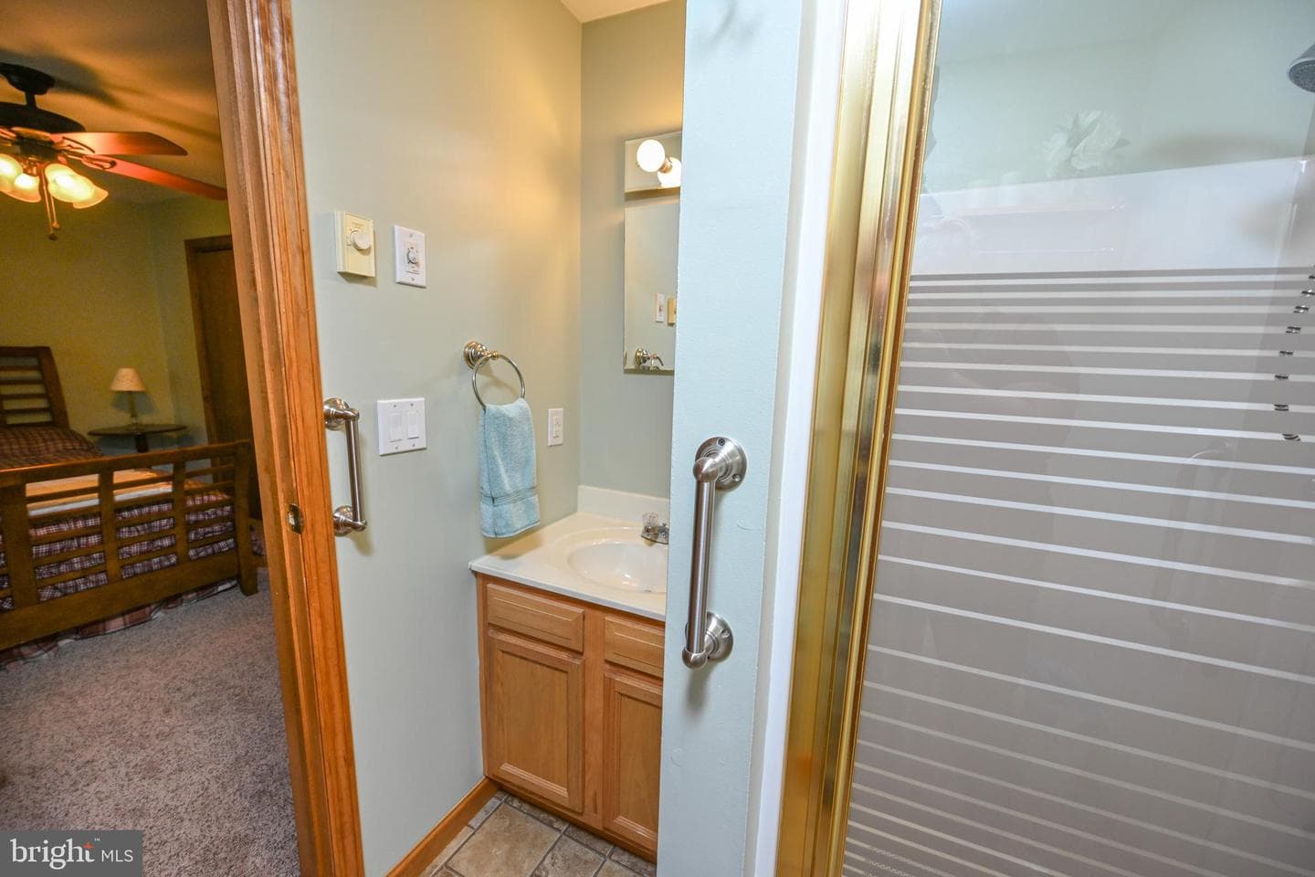590 Bearfoot photo 16