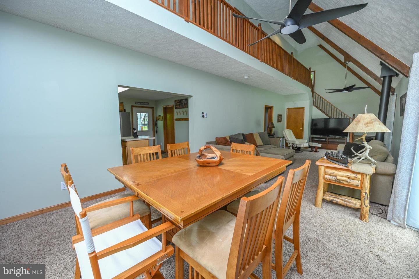 590 Bearfoot photo 23