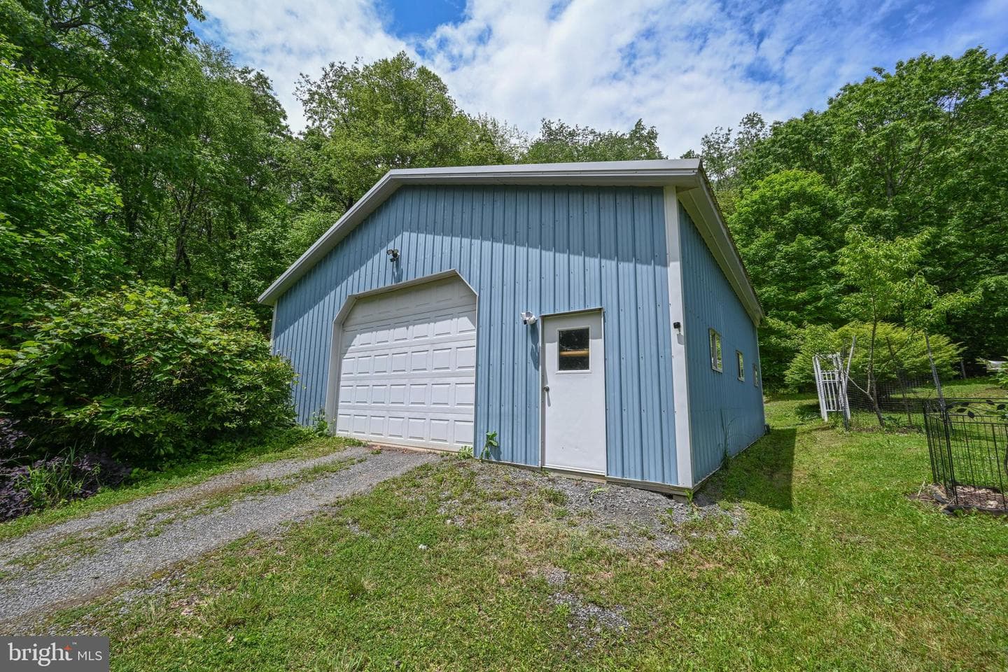 590 Bearfoot photo 36