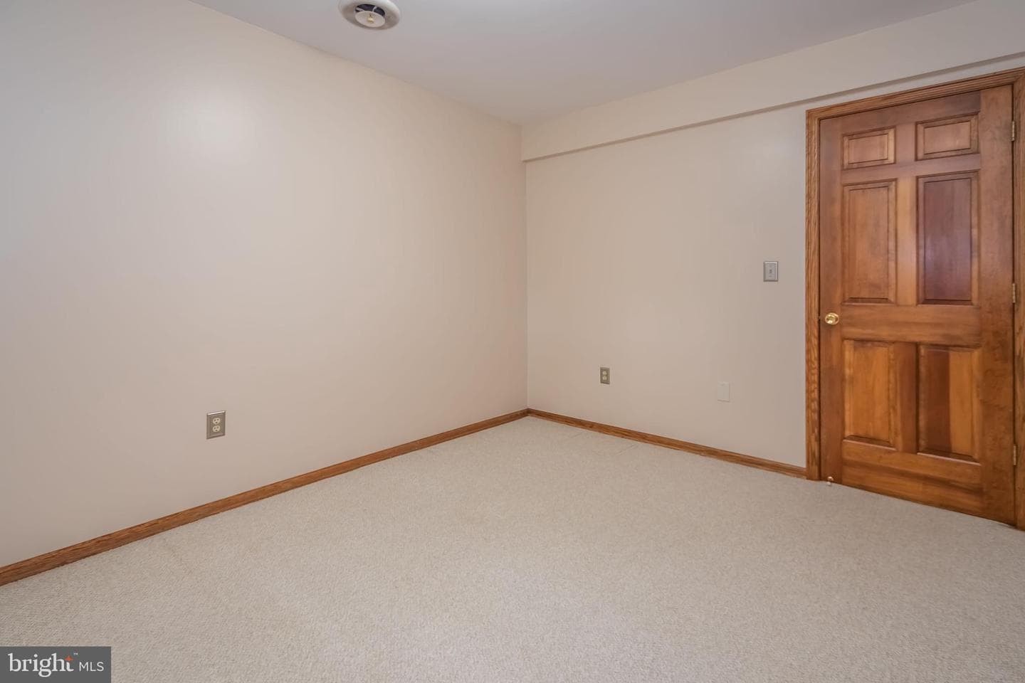 186 Thornberry Road photo 48