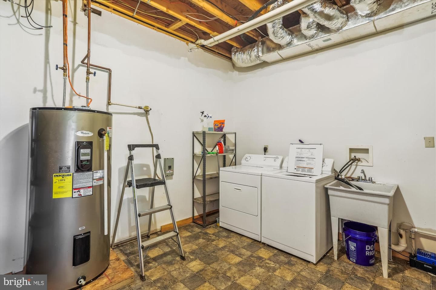 198 Grandview Drive photo 44