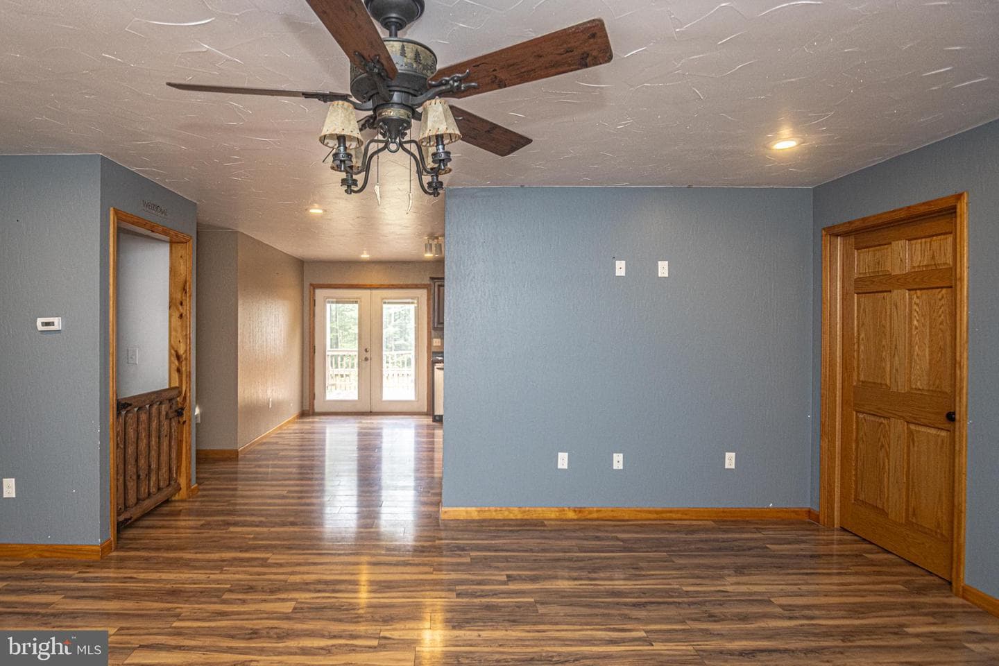 425 Amish Road photo 18