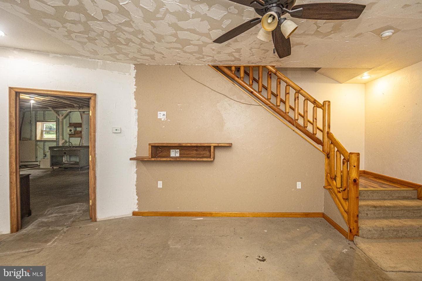 425 Amish Road photo 34