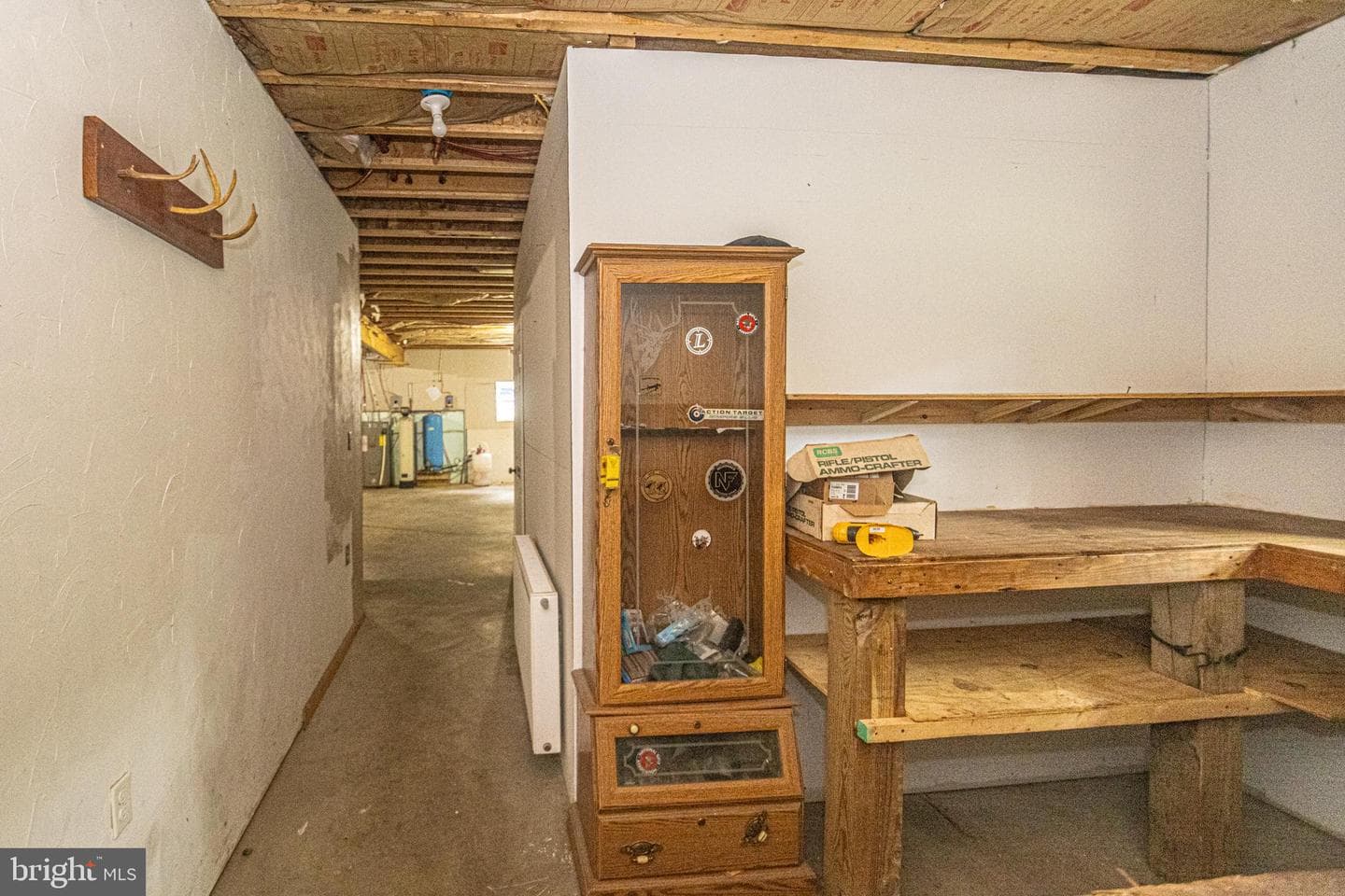 425 Amish Road photo 38