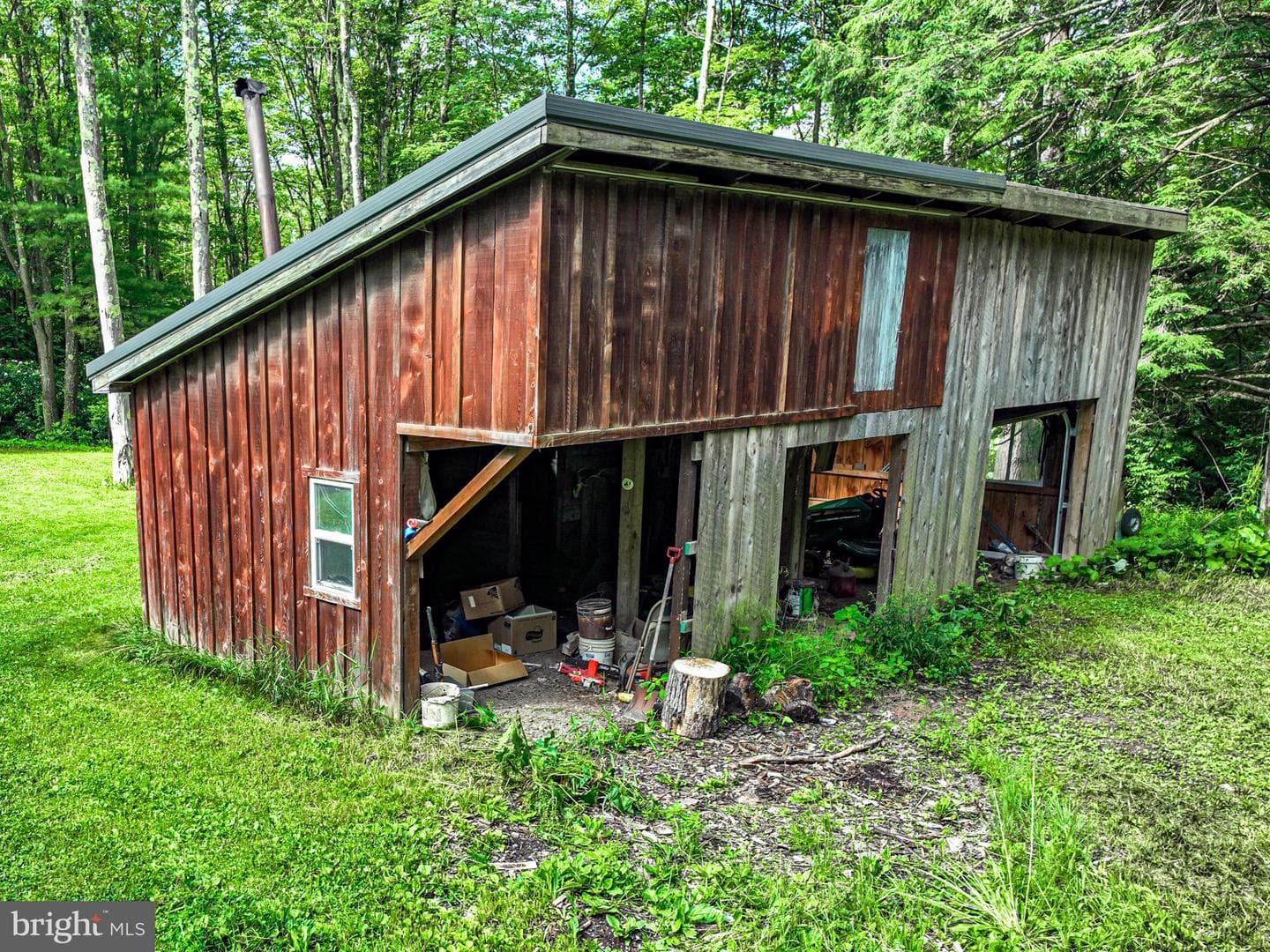 425 Amish Road photo 5