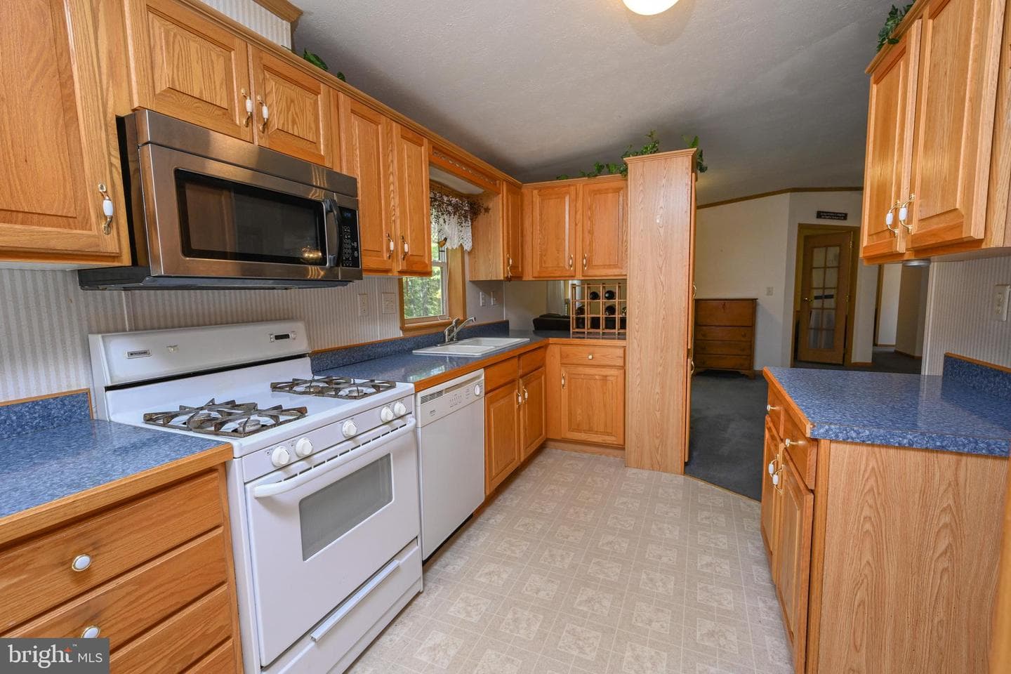 332 High Point Drive photo 15