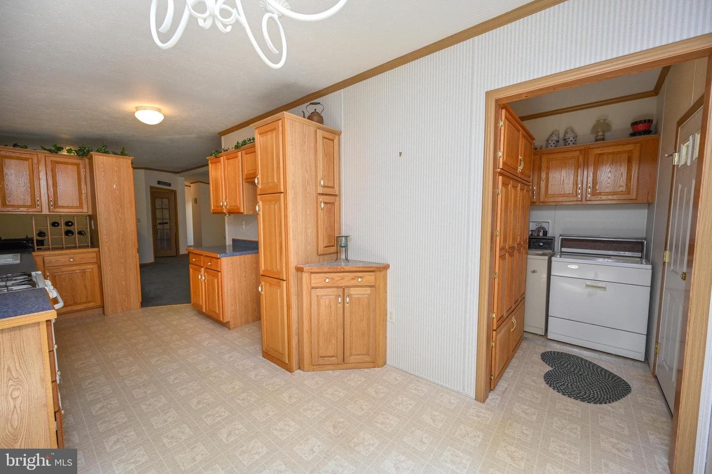 332 High Point Drive photo 19