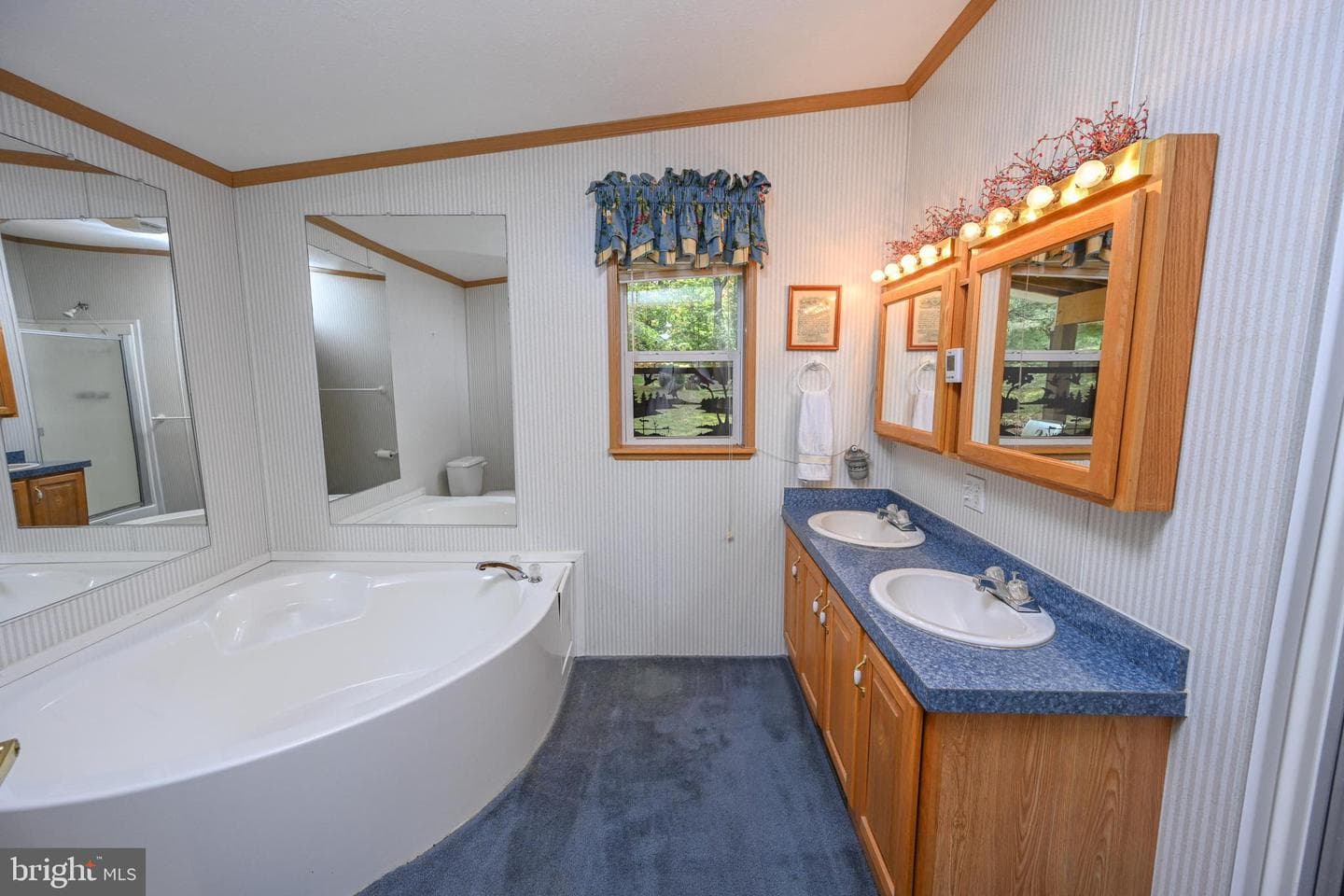 332 High Point Drive photo 25