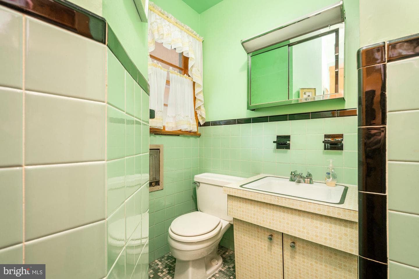 699 Harveys Peninsula Road photo 35