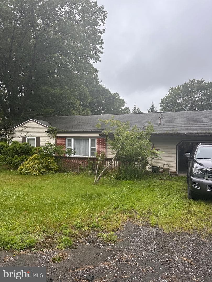 1101 Wheeling Ave photo 3