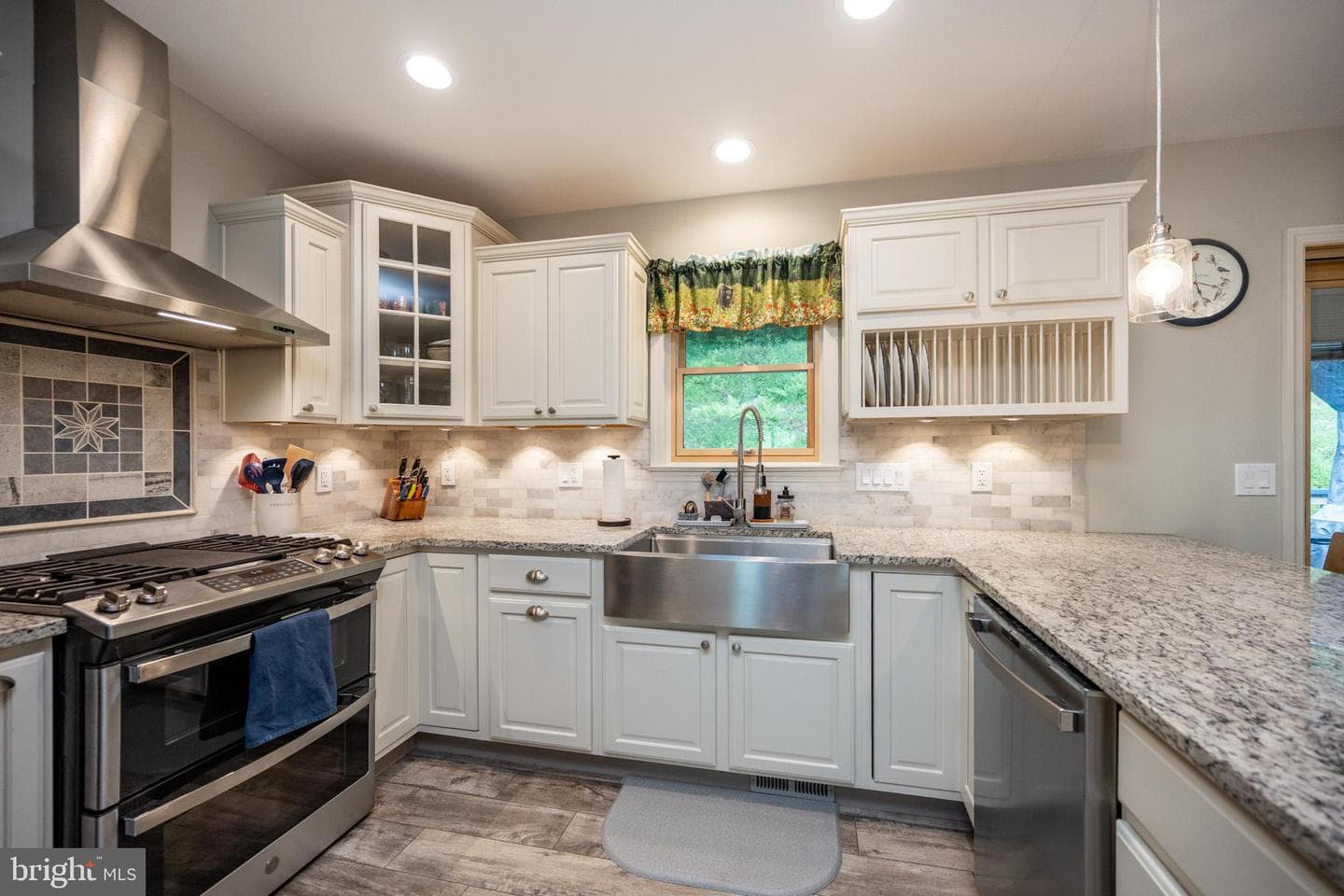 1488 Marsh Hill Road photo 9