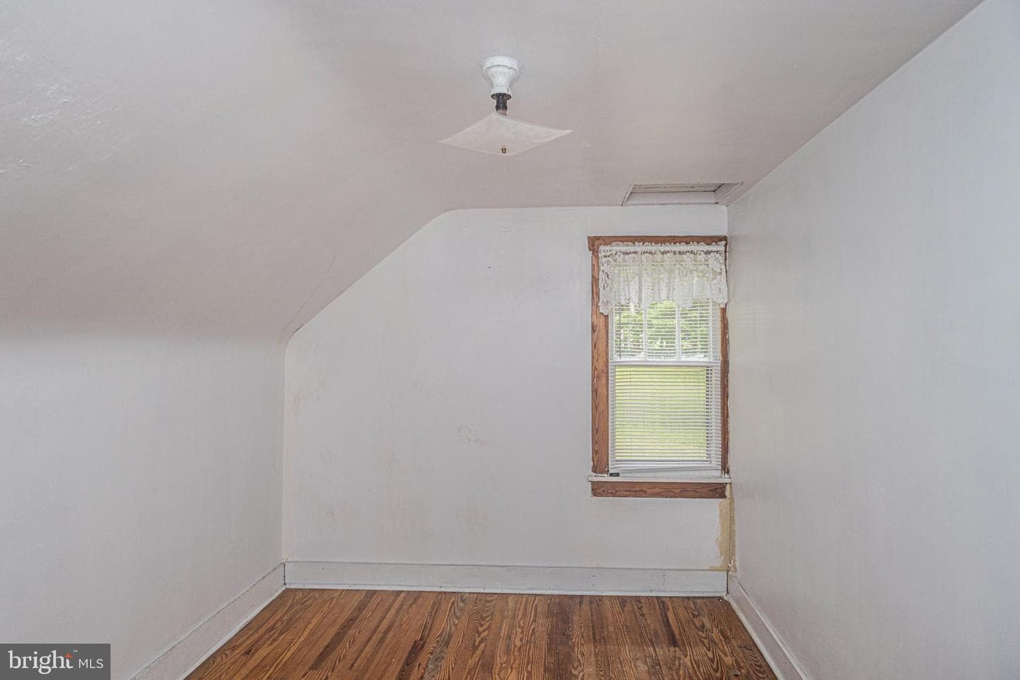18263 National Pike photo 8